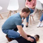 Teilnehmergruppe in einer Brandschutz-Schulung
